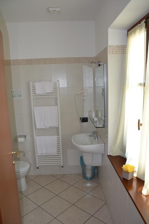 Locanda Le Palafitte Bardolino Chambre photo