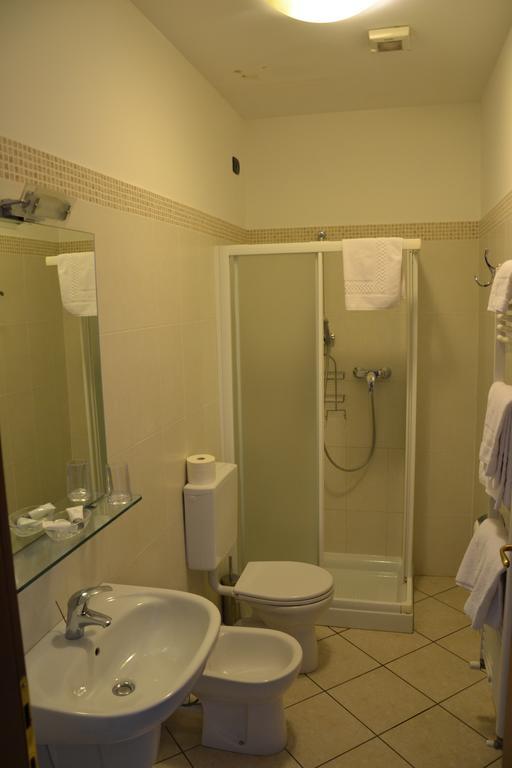 Locanda Le Palafitte Bardolino Chambre photo